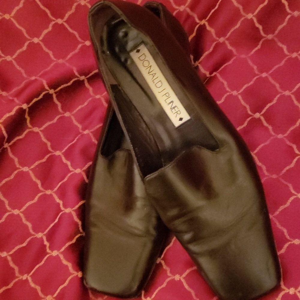 DONALD J. PLINER  BLACK SHOES(Price cut)